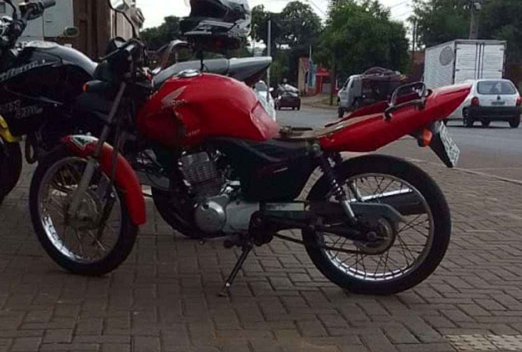Motocicleta é furtada no Riviera e dono pede ajuda para tentar localizar Motocicleta é furtada no Riviera e dono pede ajuda para tentar localizar