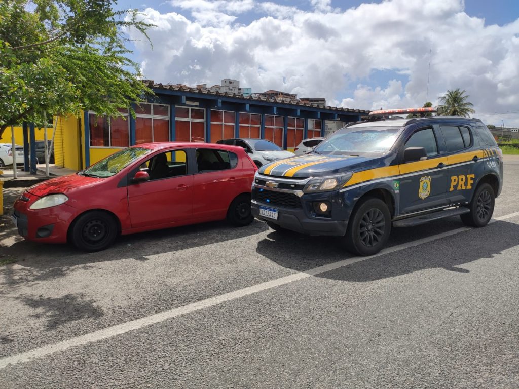Palio roubado é recuperado pela PRF em Simões Filho (BA)