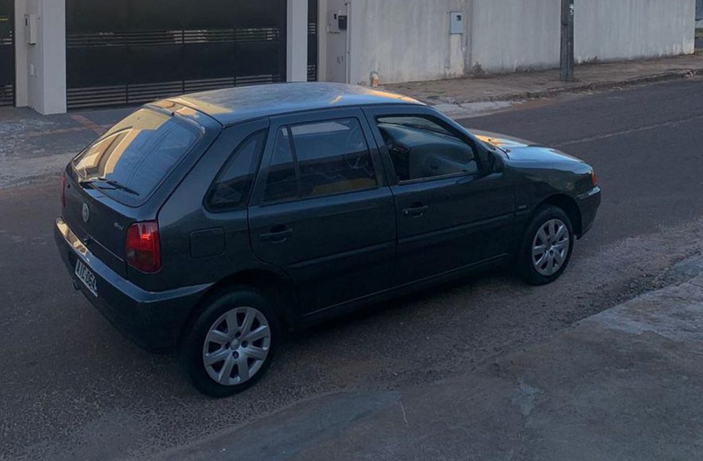 Veículo Gol com placa AIC-0649 é furtado na Av. Toledo, em Cascavel Veículo Gol com placa AIC-0649 é furtado na Av. Toledo, em Cascavel