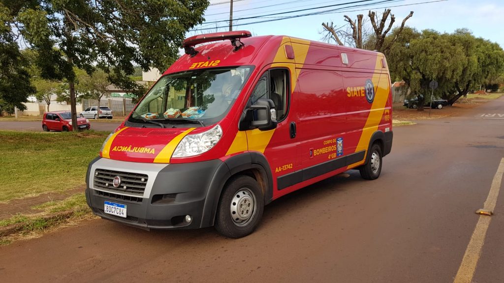 Escada cai em cabeça de idoso de 65 anos no Bairro Guarujá, em Cascavel Escada cai em cabeça de idoso de 65 anos no Bairro Guarujá, em Cascavel