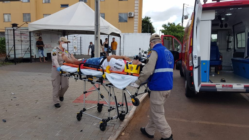 Homem de 30 anos fica ferido após acidente na Av. Tito Muffato Homem de 30 anos fica ferido após acidente na Av. Tito Muffato