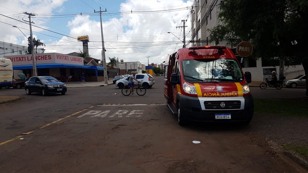 Adolescente de 14 anos fica ferida em colisão de trânsito no São Cristóvão Adolescente de 14 anos fica ferida em colisão de trânsito no São Cristóvão