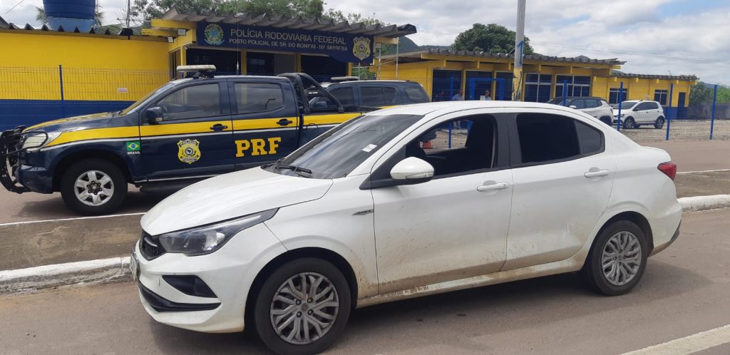 PRF recupera em Senhor do Bonfim (BA) veículo roubado em Potiraguá (BA)