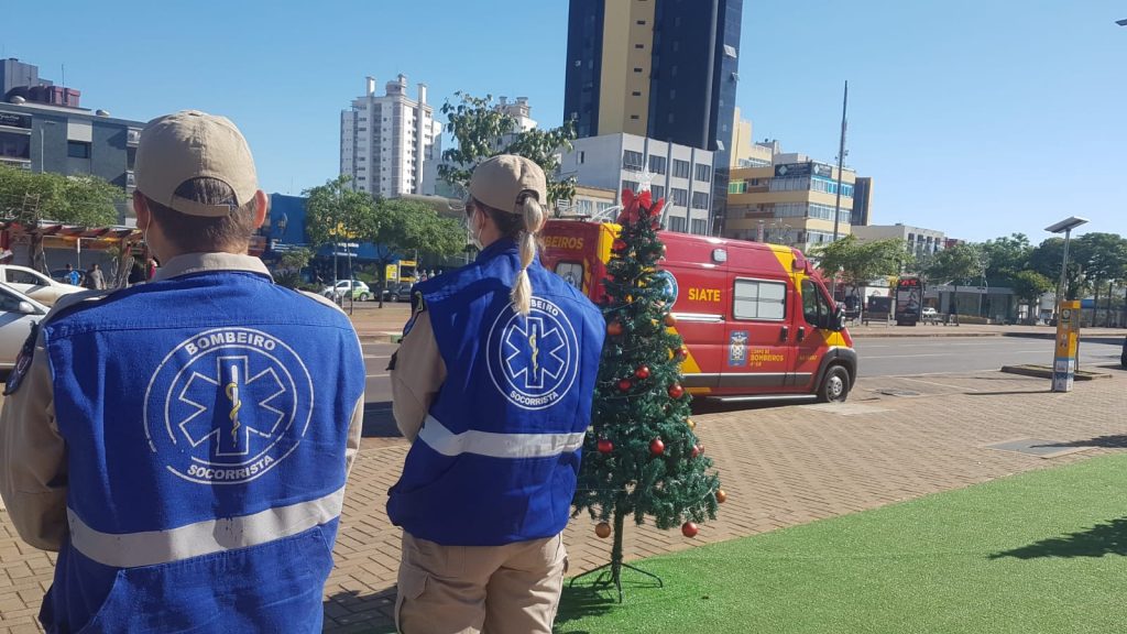 Em alusão do Dia Mundial em Memória às vítimas do Trânsito, ação é realizada em frente à Catedral Em alusão do Dia Mundial em Memória às vítimas do Trânsito, ação é realizada em frente à Catedral