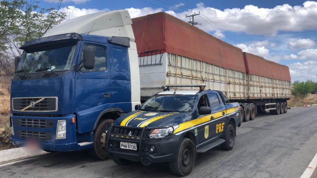 PRF em Canindé (CE) prende um homem e recupera veículo roubado