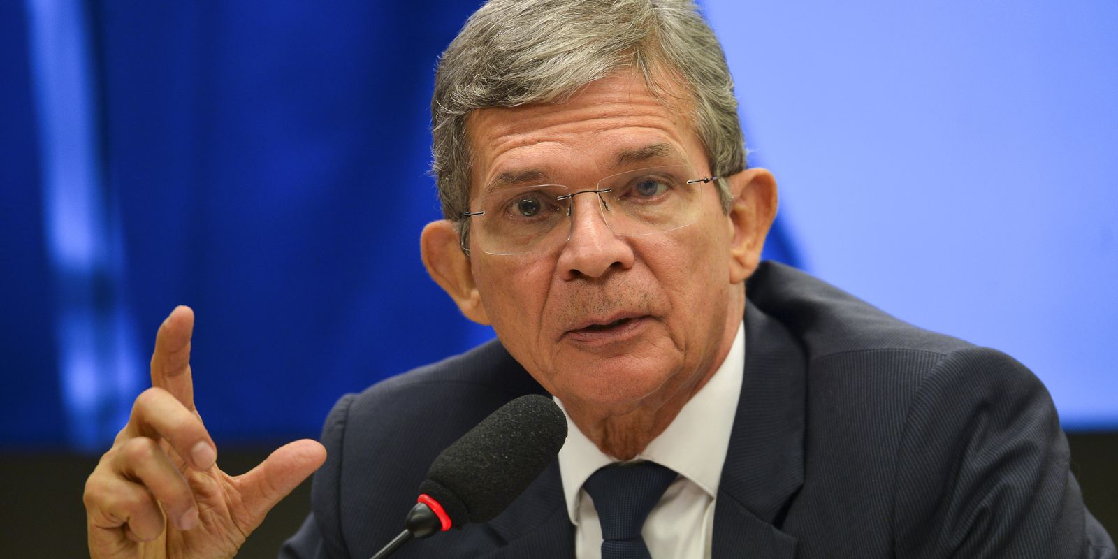 Petrobras não é única responsável por preço, diz presidente da estatal Imagem referente a Petrobras não é única responsável por preço, diz presidente da estatal