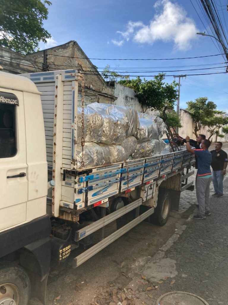 PF incinera 1,1 tonelada de drogas apreendidas em diversas ações em Pernambuco