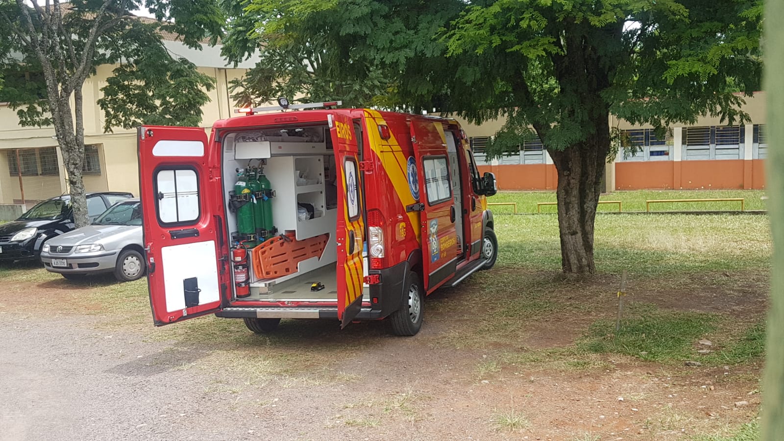 Rapaz fica ferido durante jogo de futebol na Rua Natal, em Cascavel