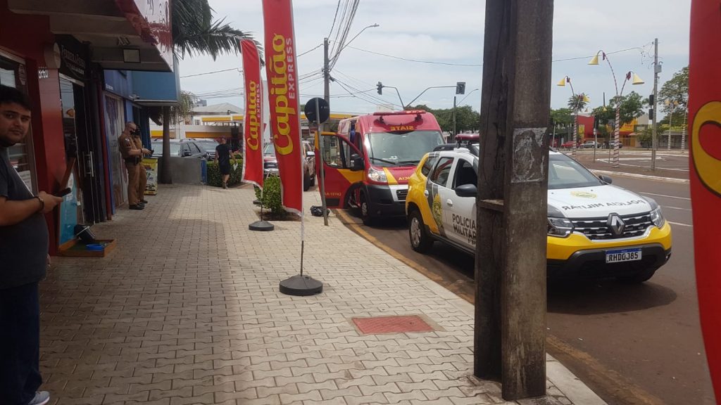 Homem é esfaqueado na Avenida Brasil e fica ferido, sendo atendido pelo Corpo de Bombeiros