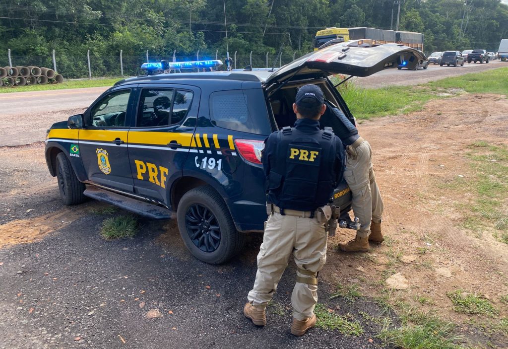 PRF prende homem com mandado de prisão em aberto, em Santarém/PA