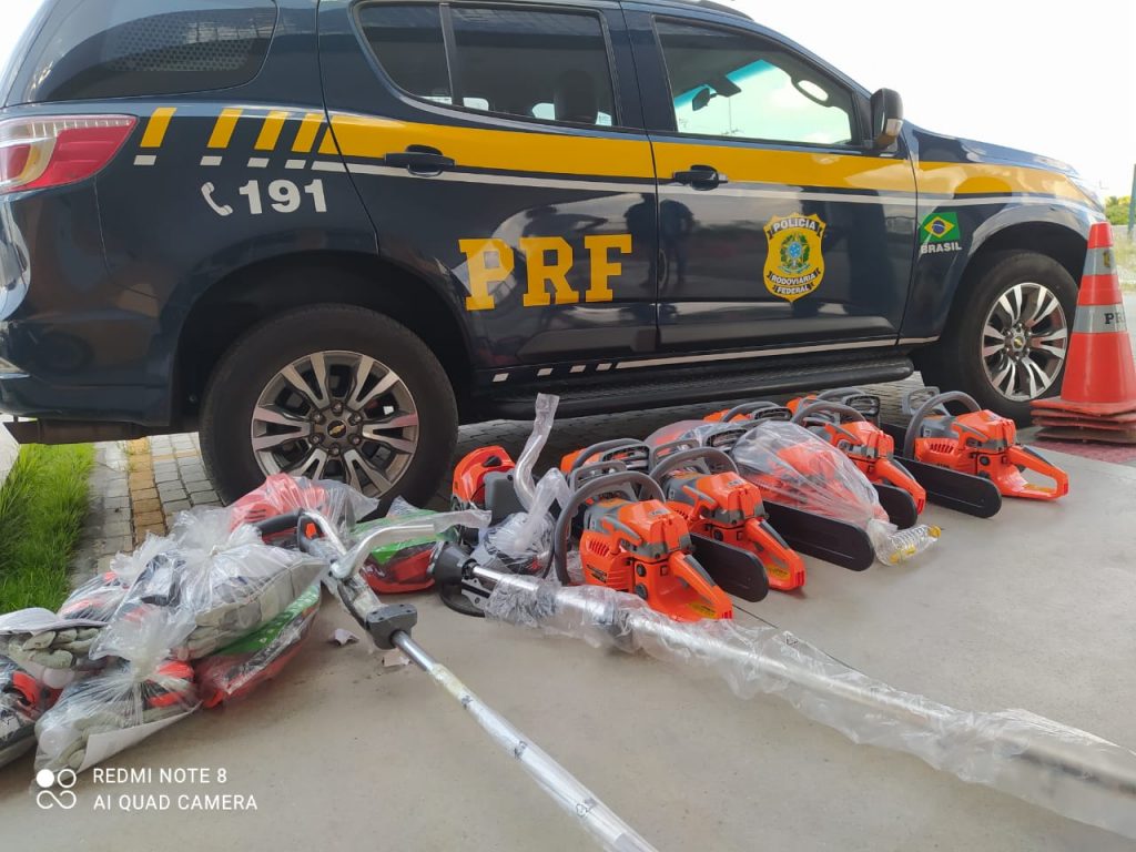 Equipamentos agrícolas falsificados com estampa de marca famosa são apreendidos em Paulo Afonso (BA)