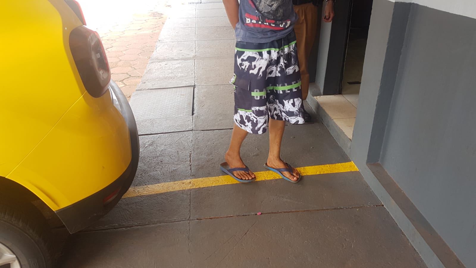 Adolescente de 13 anos é apreendido e moto recuperada pela PM