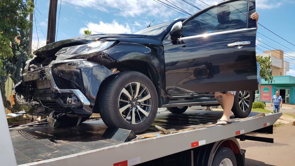 Acidente é registrado entre veículos na Rua Selvino Casagrande
