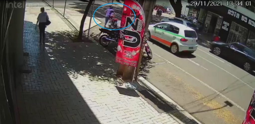 Vídeo: internauta pede ajuda para localizar moto furtada