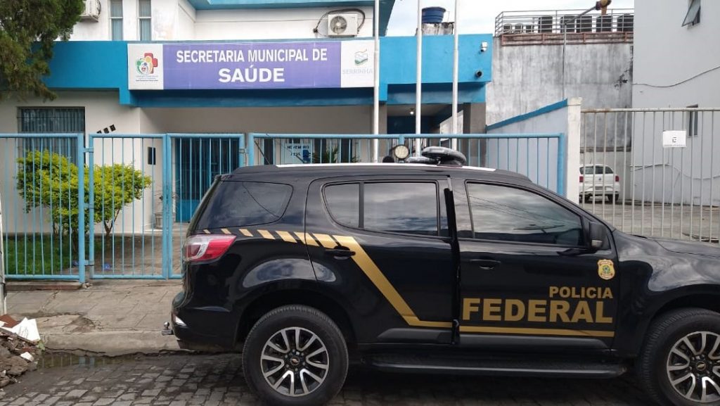Polícia Federal realiza operação contra desvio de verbas públicas na saúde no Município de Serrinha/BA