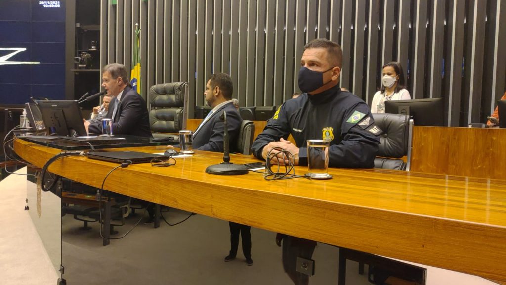 Diretor-Geral da PRF participa de cerimônia em homenagem ao Dia do Policial Federal