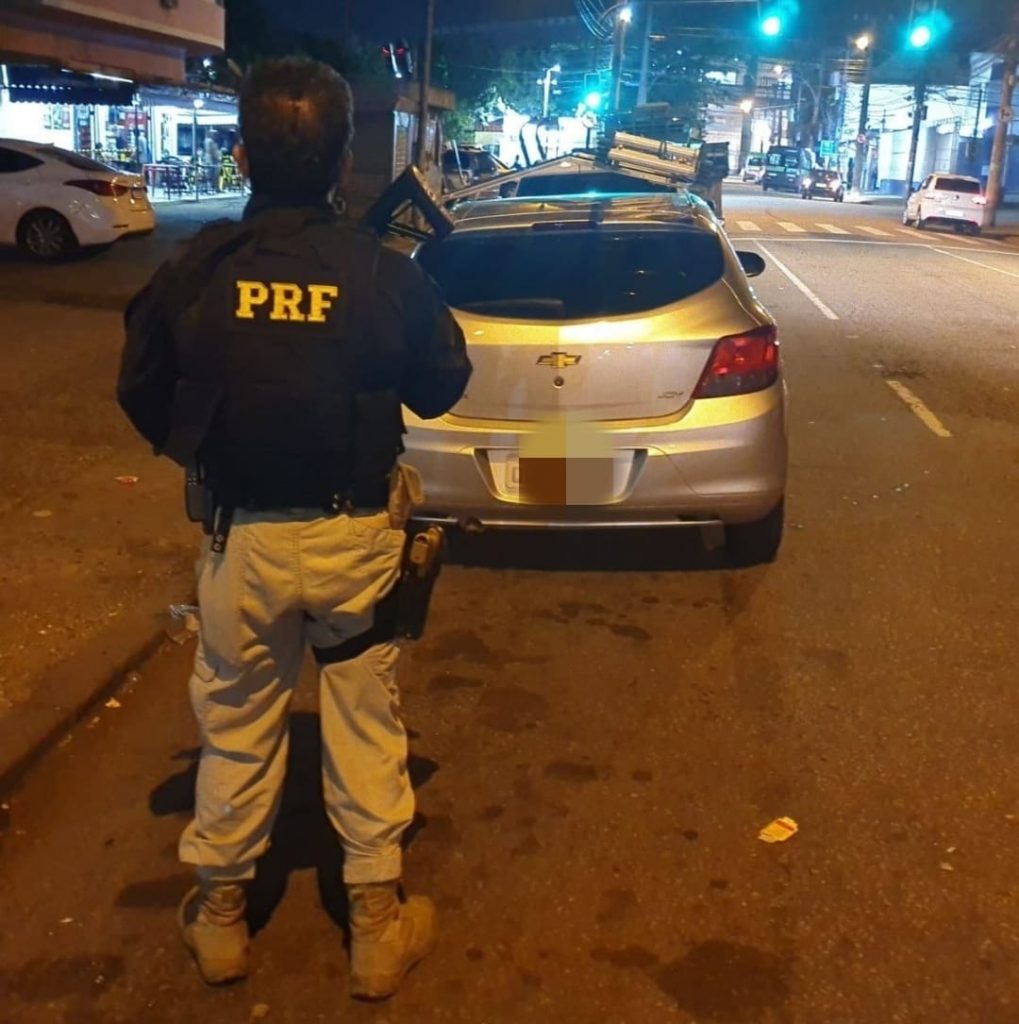 Operação Égide: PRF recupera veículo roubado