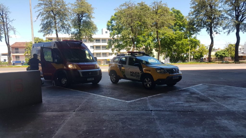 Mulher é ferida com facada na perna ao separar briga na Praça da Bíblia