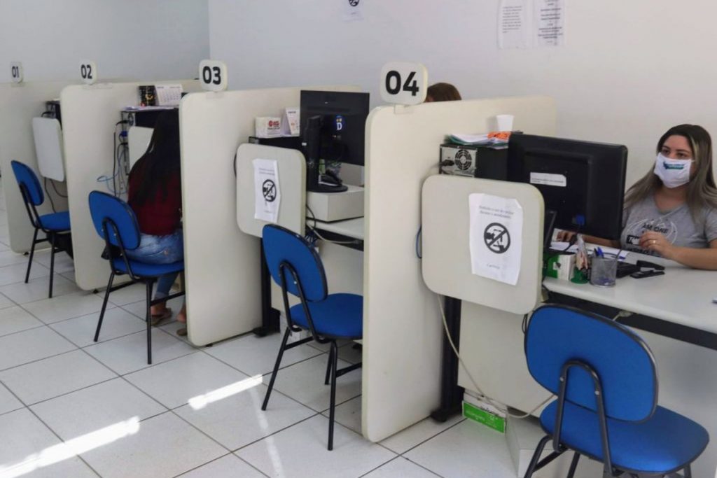 Foz é o quarto município que mais gerou empregos no Paraná em outubro