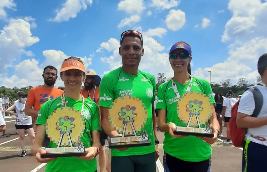 Em São Paulo, atletas do Palmeiras alcançam pódio na Corrida do Hopi Hari