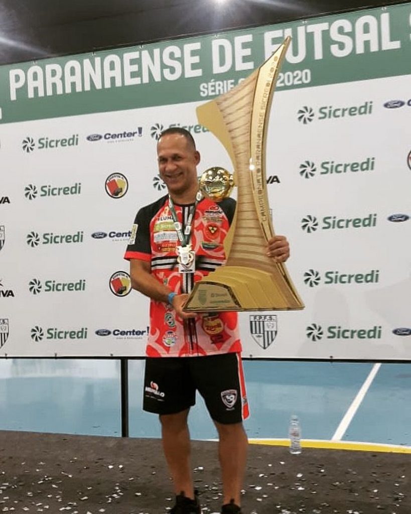 Campeão como jogador e auxiliar, Gilmarzinho vai em busca de mais um título estadual no Cascavel Futsal