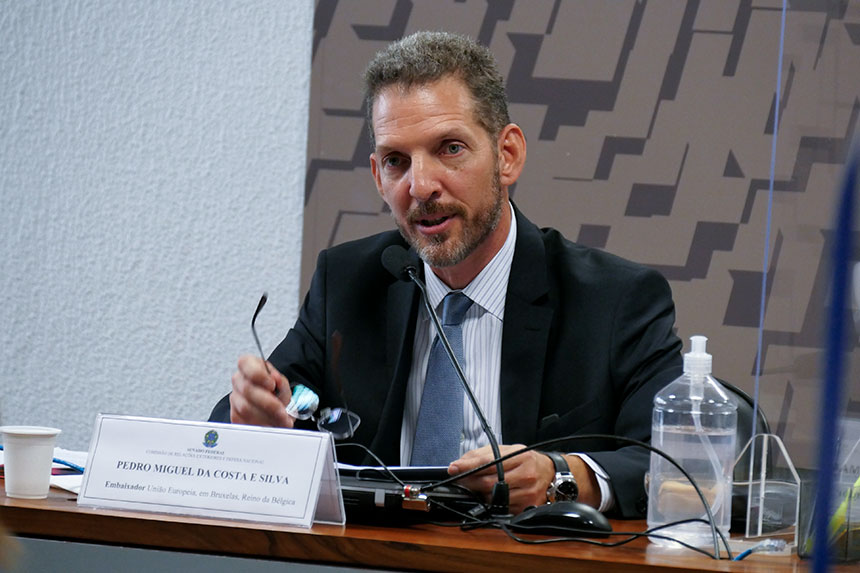 Aprovado no Senado, diplomata quer ‘desmontar narrativas’ contra o Brasil na União Europeia Imagem referente a Aprovado no Senado, diplomata quer ‘desmontar narrativas’ contra o Brasil na União Europeia