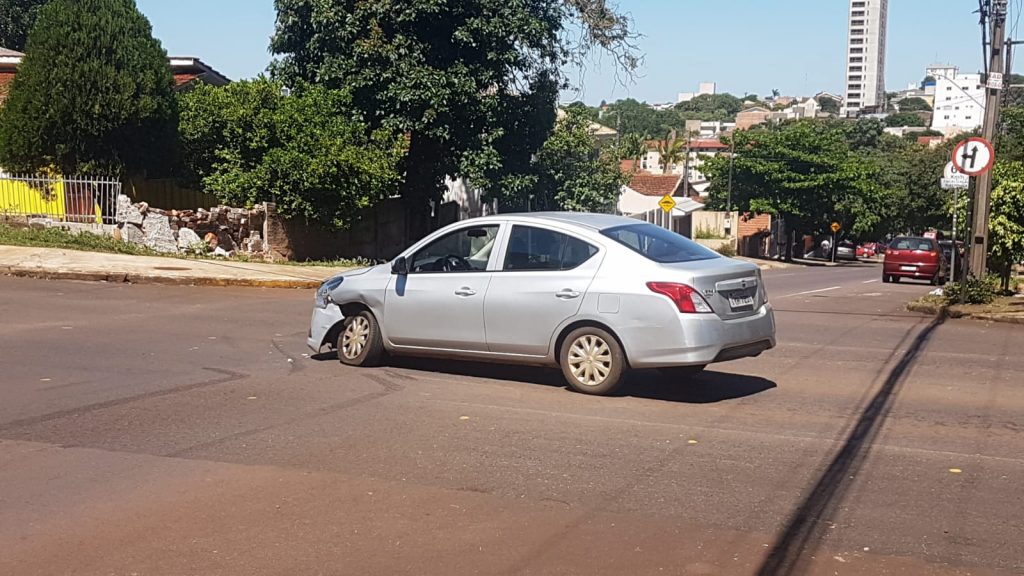 Nova colisão de trânsito é registrada no cruzamento das ruas Souza Naves e Cuiabá