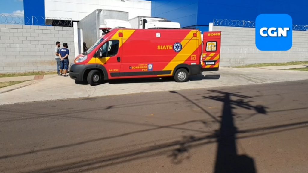 Paleteira passa por cima do pé de jovem de 20 anos no Esmeralda