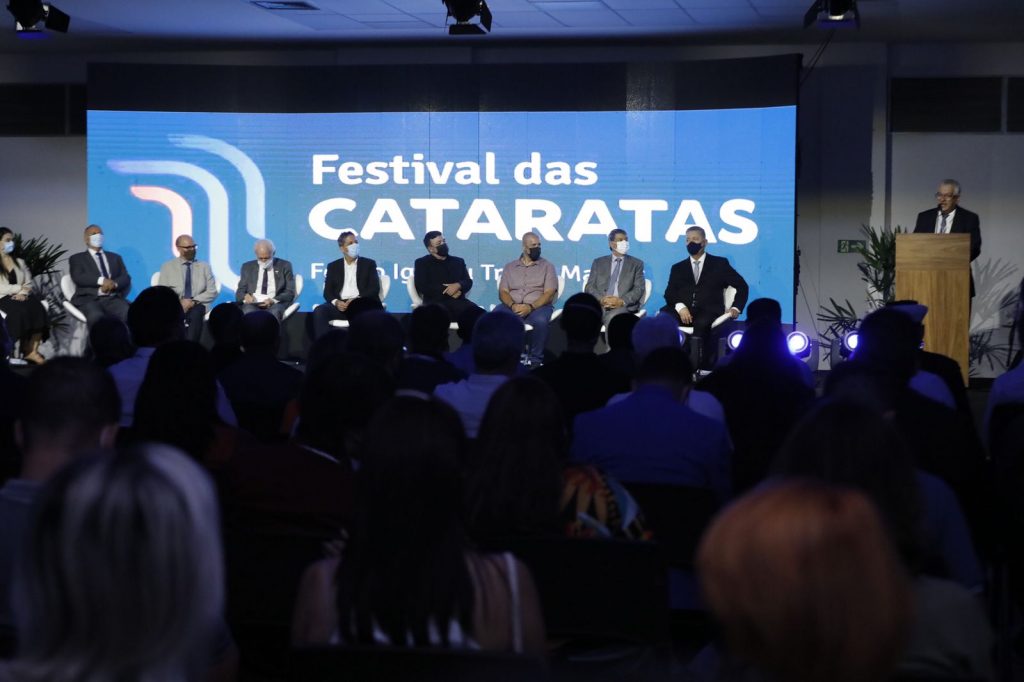 Retomada é palavra de ordem na abertura do Festival das Cataratas