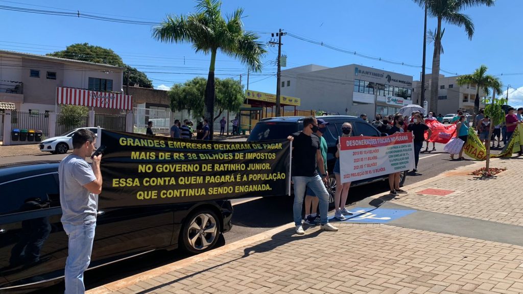 Servidores realizam manifestação na inauguração da nova sede do Cisop