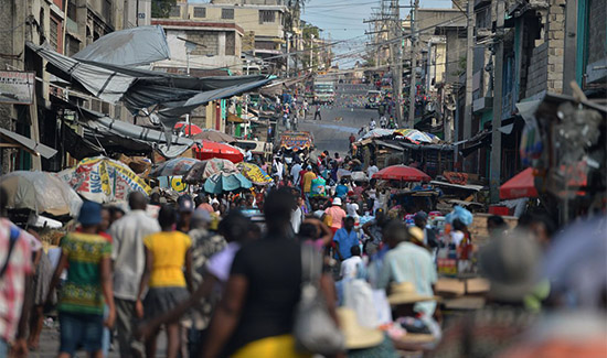 Dificuldades da embaixada brasileira no Haiti levam juíza a autorizar viagem sem visto