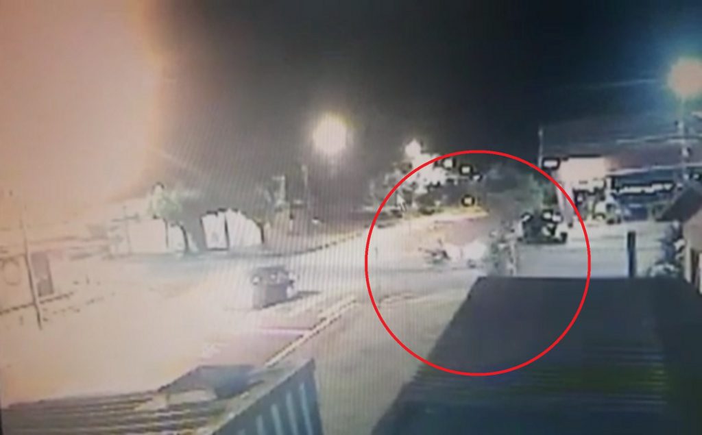 Câmera flagra momento em que duas motos colidem na Rua Europa, no Bairro Morumbi