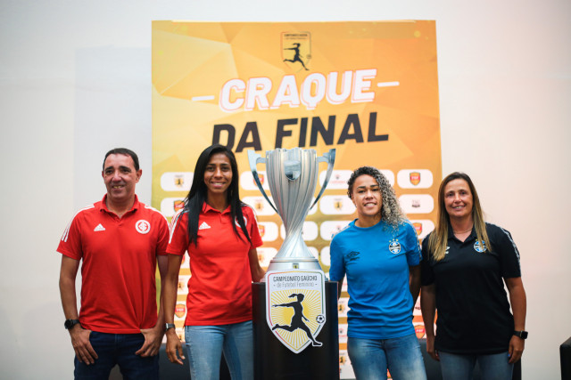 Técnica Patrícia Gusmão e capitã Maglia participam do ?Pré-jogo das Campeãs? na FGF
