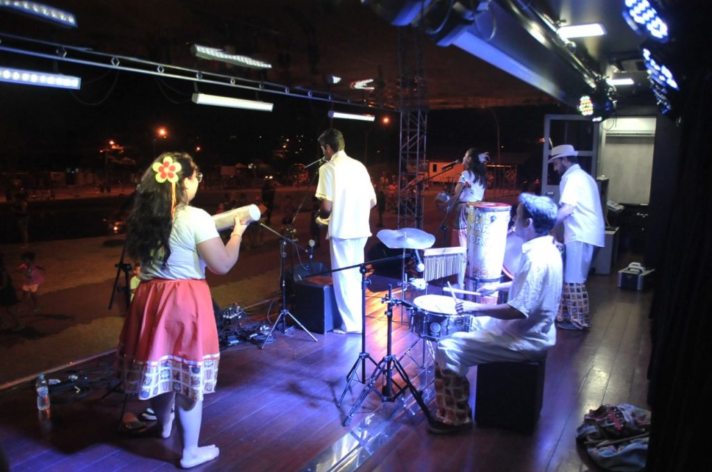 Carreta Palco do Natal de Águas e Luzes chega ao São Luiz