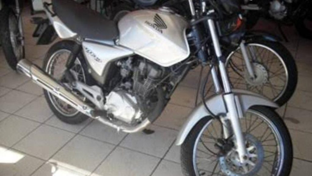 Moto Honda CG Titan com placa ANX-3682 é furtada no Pioneiros Catarinenses