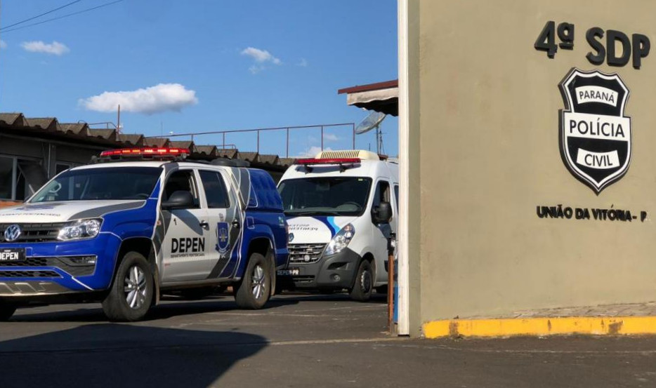 PCPR remove 40 presos da carceragem de União da Vitória para o Depen