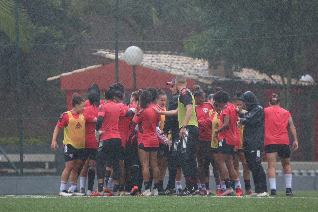 São Paulo finaliza preparação para decisão do Paulista Feminino