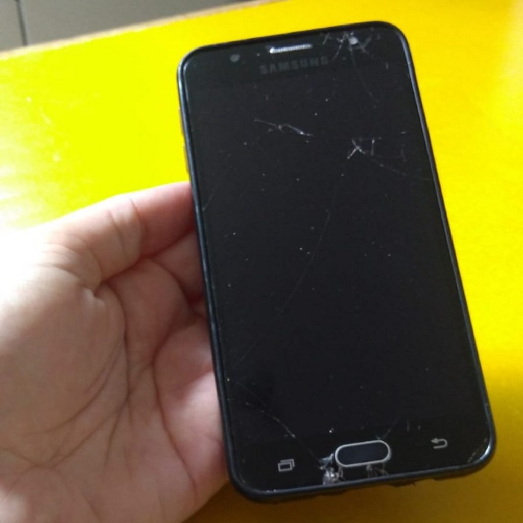 Celular da marca Samsung é encontrado no Bairro Universitário