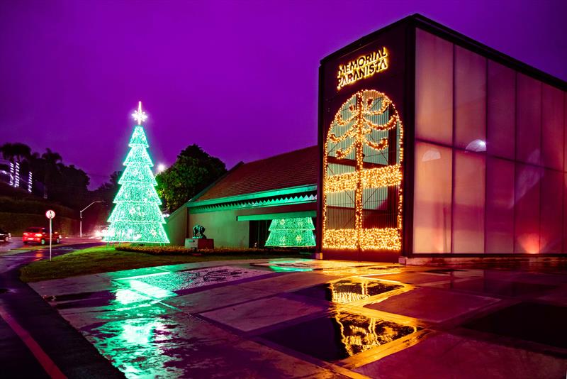 Parque Lago Azul coloca o bairro Umbará no roteiro de Natal de