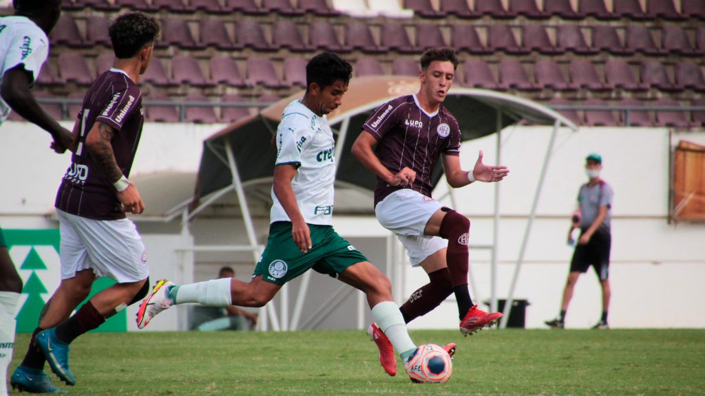 Com golaço no fim, Verdão empata com Ferroviária no duelo de ida da semi do Paulista Sub-17