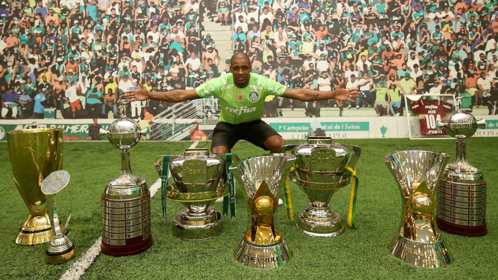 Após sete anos e oito títulos, Jailson se despede do Palmeiras com homenagens