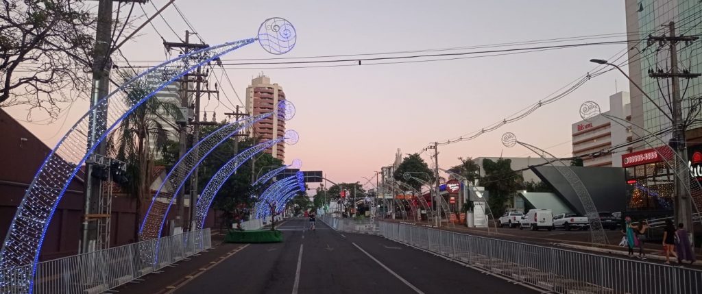 Ensaio da Parada de Natal mobilizou mais de 100 artistas