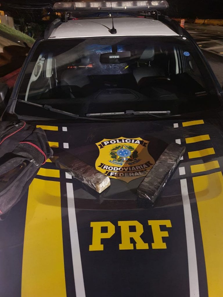 Operação Égide: PRF prende homens por tráfico de drogas