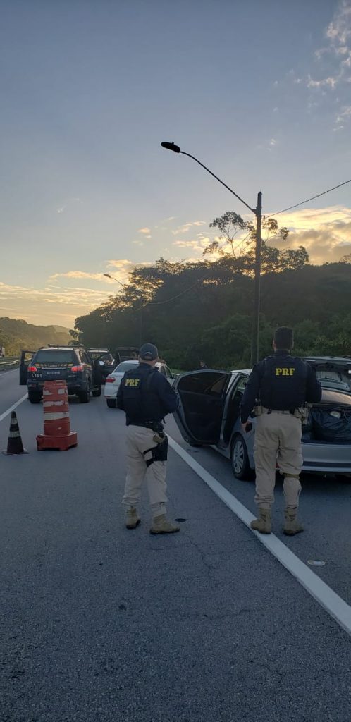 Operação Égide: PRF apreende grande quantidade de drogas em Casimiro de Abreu/RJ