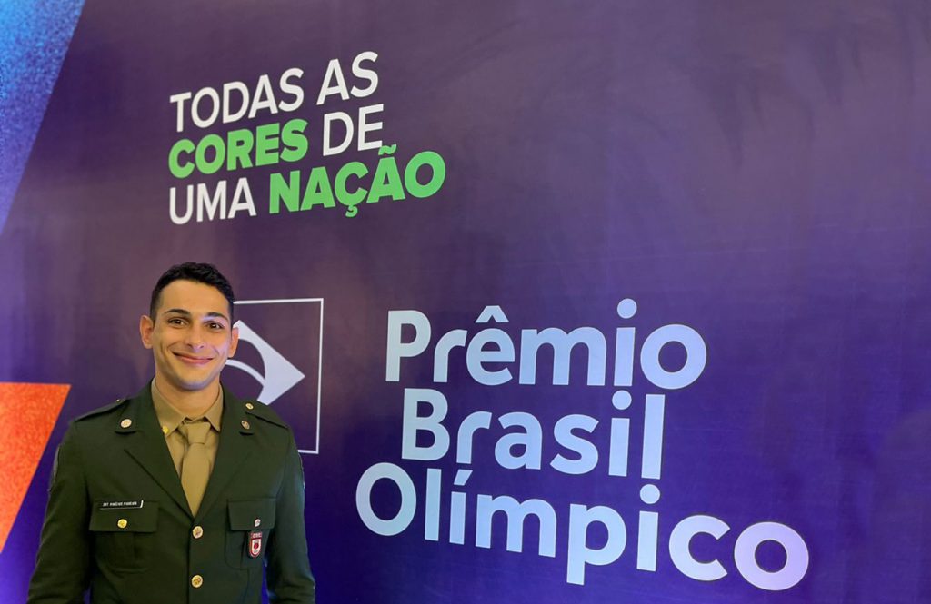 Londrinense vence o Prêmio Brasil Olímpico de melhor atleta no Karatê