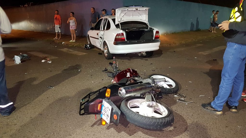 Motociclista sofre lesões graves em forte colisão entre Honda Twister e Vectra no Bairro Floresta