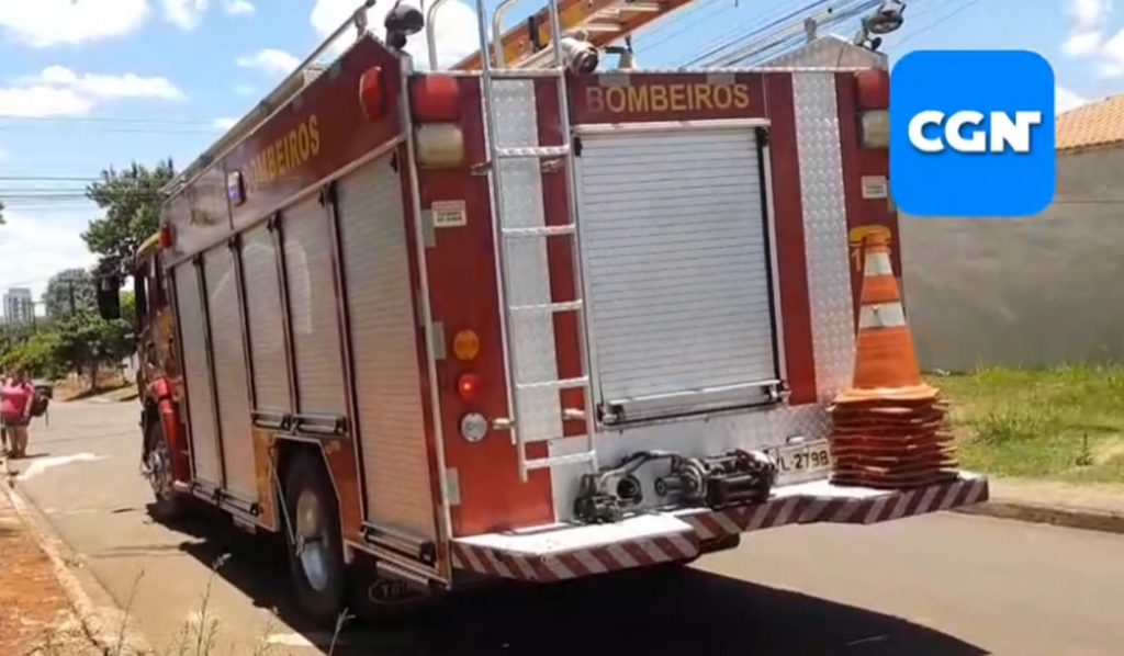 Vela acesa provoca princípio de incêndio em residência no Bairro Santo Onofre, em Cascavel