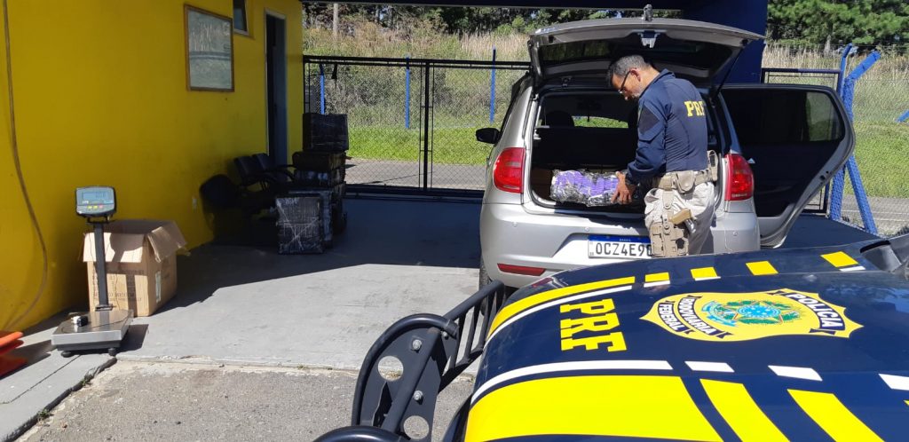 Cascavelense é detido com carro roubado e 239 quilos de maconha