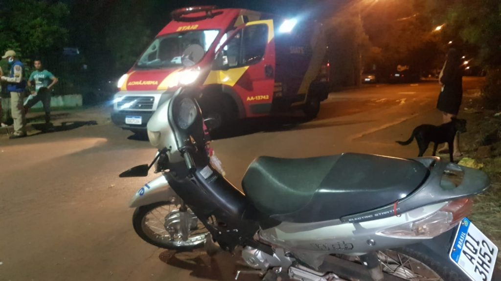 Colisão deixa motociclista com suspeita de fratura no Esmeralda