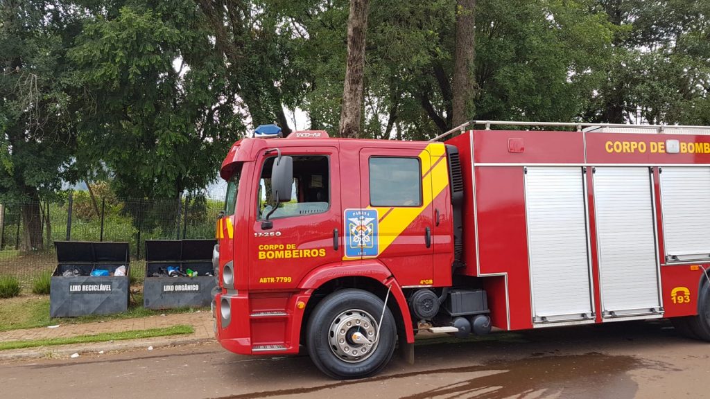 Incêndio Ambiental preocupa moradores próximos e Corpo de Bombeiros é mobilizado